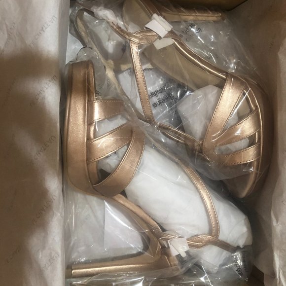 Brand new Le chateau golden  wedding heels . - Picture 4 of 12